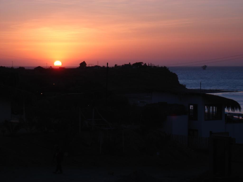 Villa Sunset Beach Peru Los Órganos الغرفة الصورة